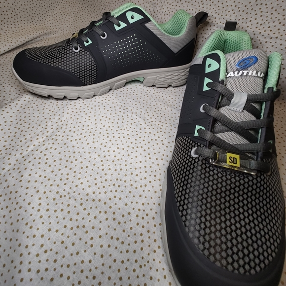 Nautilus Women's Zephyr Safety Toe Athletic Safety Shoes N1355 Gray/Mint Sz 11W - Picture 7 of 13